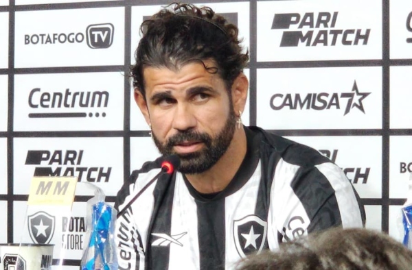 À disposição! Diego Costa tem nome publicado no BID e pode estrear pelo Botafogo no Brasileirão