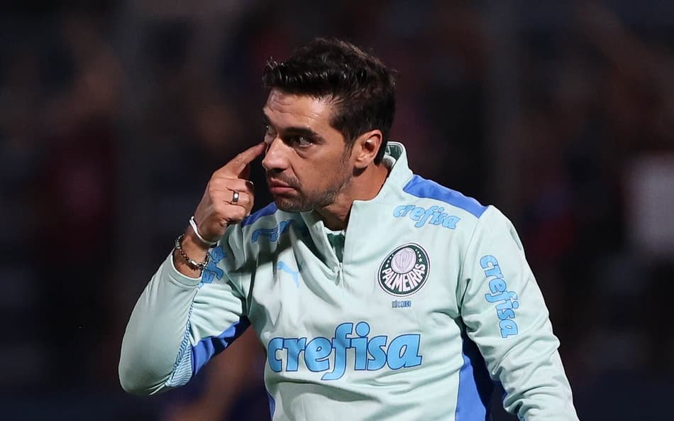 Abel Ferreira analisa vitória do Palmeiras e revela conversa com Rony: ‘Quero o Guerreiro, não o Rústico’