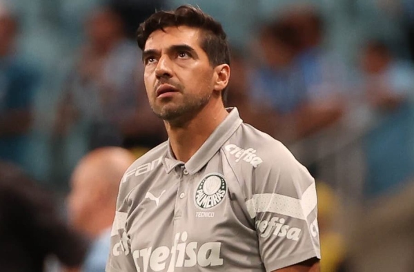Abel Ferreira, técnico do Palmeiras, é denunciado pela Associação Brasileira de Árbitros