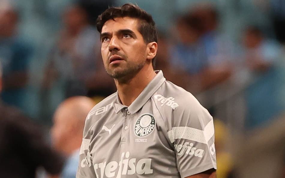 Abel Ferreira, técnico do Palmeiras, é denunciado pela Associação Brasileira de Árbitros