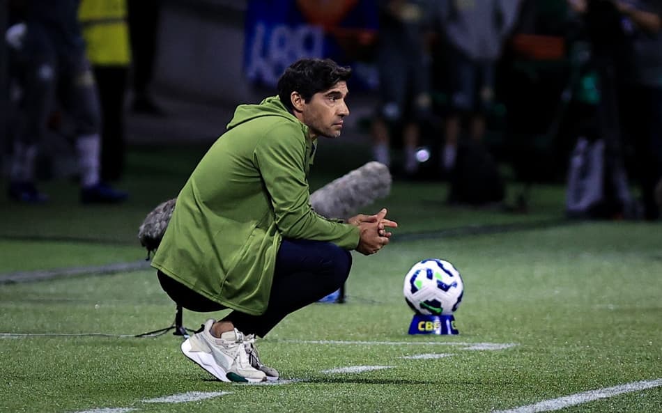 Abel perde dupla titular do Palmeiras e precisará mudar a equipe contra o Cruzeiro