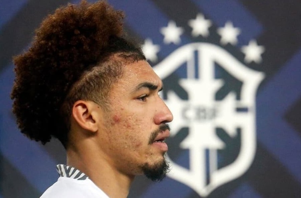 Adryelson sofre lesão na coxa, é substituído no segundo tempo e vira preocupação no Botafogo