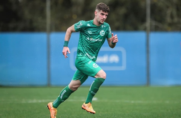 Agora capitão, lateral Da Rocha lidera Juventude no Gauchão Sub-20