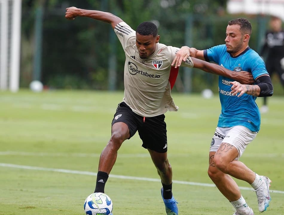 Ainda sem rival definido, São Paulo planeja novo jogo-treino para sexta-feira