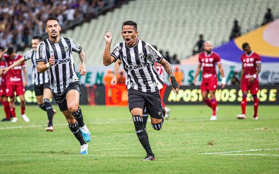 Alvo do São Paulo, Erick recebe proposta de renovação no Ceará, mas deixa futuro em aberto
