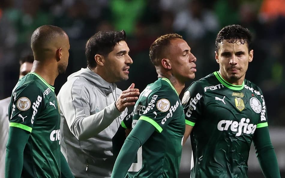 ANÁLISE: Gol salvador de Breno volta a expor dificuldades do Palmeiras no ataque