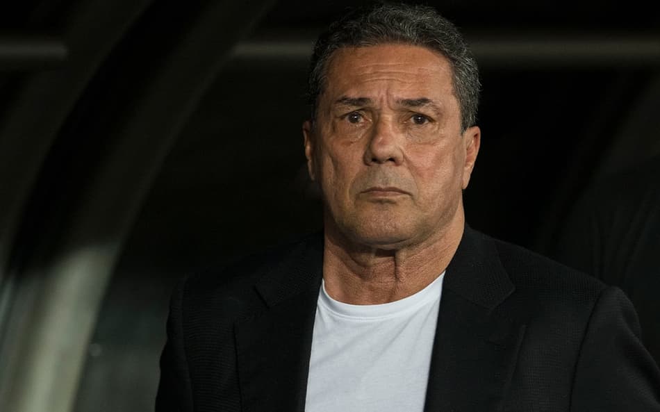 ANÁLISE: Luxemburgo cai em armadilha, e Botafogo expõe momento mais vulnerável do Corinthians no ano