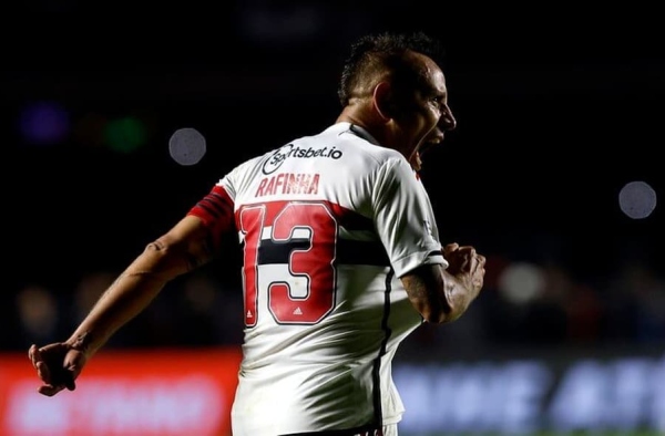 ANÁLISE: São Paulo mostra que silêncio não garante resultado e domina clássico contra o Palmeiras