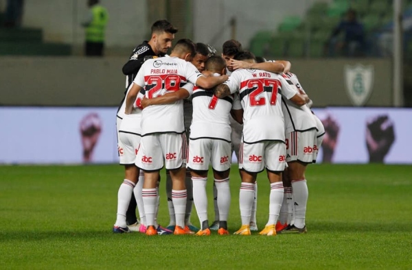 ANÁLISE: São Paulo peca nas finalizações e perde para o Cruzeiro sem sofrer chute ao gol