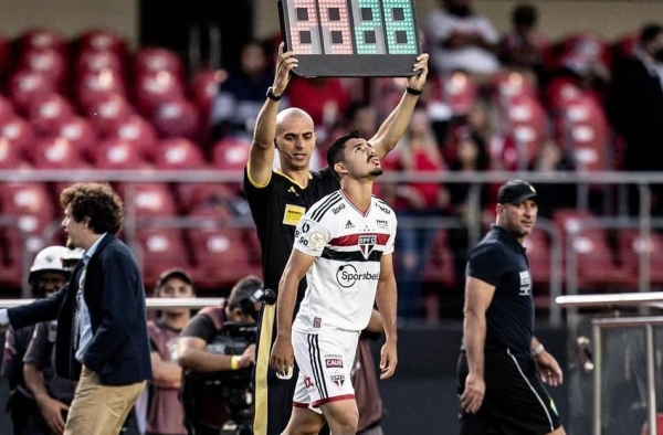 André Anderson viaja para Itália e deve passar por cirurgia na Lazio