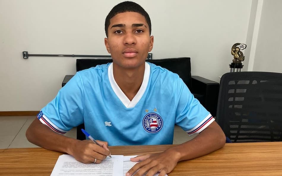 Após se destacar no Paulistão sub-17, promessa da base do Botafogo-SP acerta com o Bahia por três anos