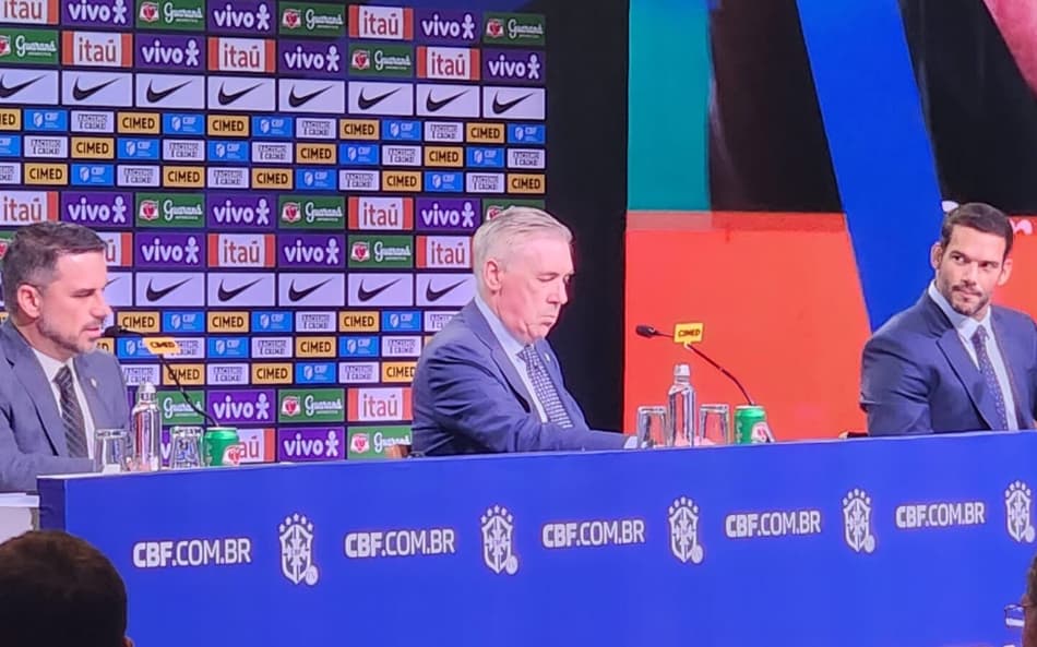 Apresentado, Ancelotti responde se já tem uma estratégia pronta para a Seleção Brasileira