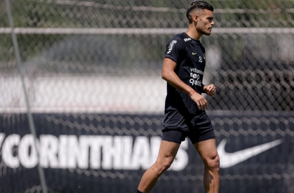 Argentinos Juniors aciona Corinthians na Fifa por dívida com Fausto Vera, e Timão pode sofrer transfer ban