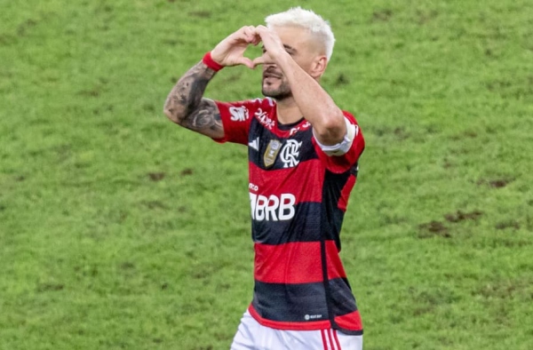Arrascaeta se torna o terceiro estrangeiro com mais gols na história da Copa do Brasil