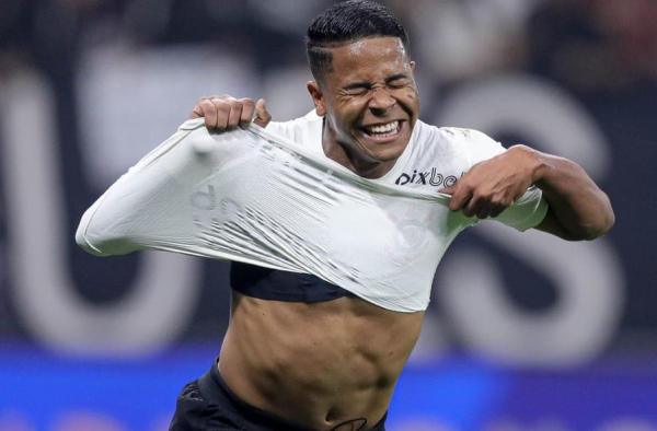Atacante do Corinthians é dono de recordes entre jovens jogadores na América do Sul