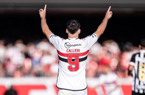 ATUAÇÕES: Calleri dá aula em clássico, Pato marca primeiro gol em retorno, e São Paulo anula Santos no Brasileirão