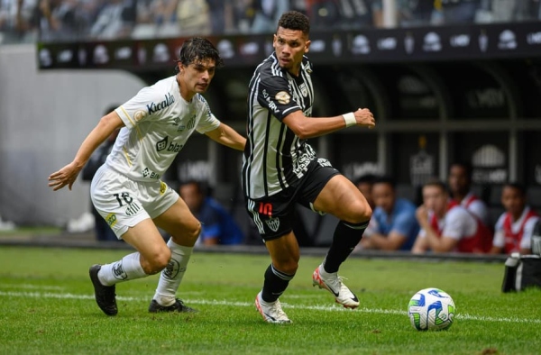 ATUAÇÕES: Marcos Leonardo perde chances, e Santos volta a sofrer na defesa contra o Atlético-MG