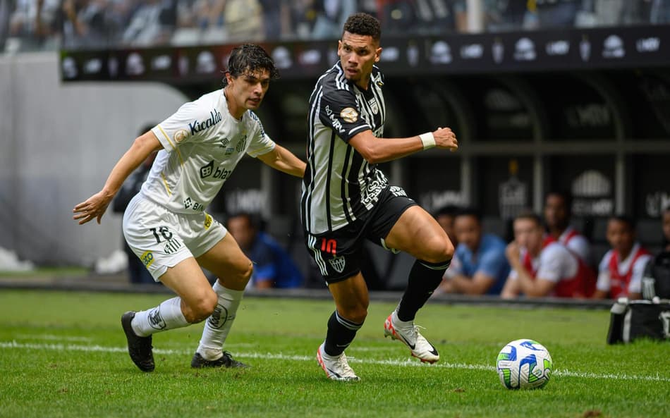 ATUAÇÕES: Marcos Leonardo perde chances, e Santos volta a sofrer na defesa contra o Atlético-MG