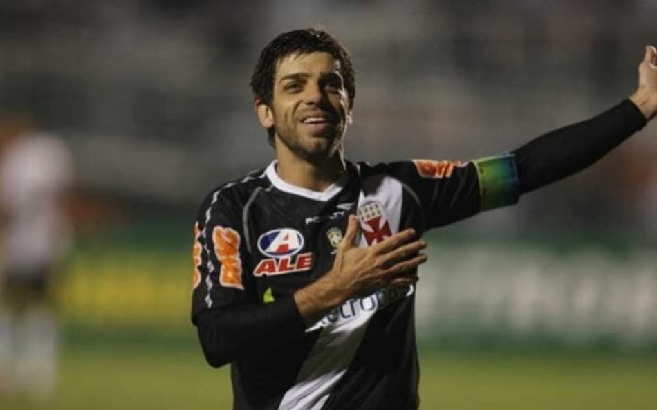 Bateu, é gol! Veja qual o jogador com mais gols de falta na carreira