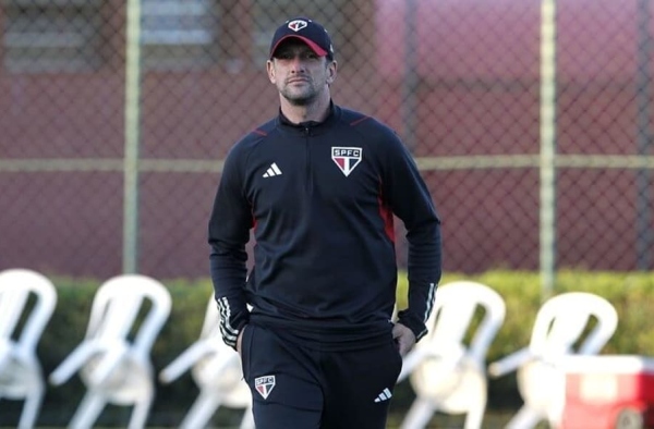 Belletti deixa comando do sub-20 do São Paulo para focar em estudos na Europa