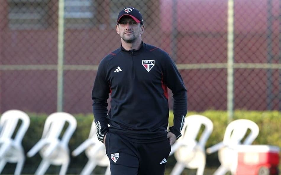 Belletti deixa comando do sub-20 do São Paulo para focar em estudos na Europa