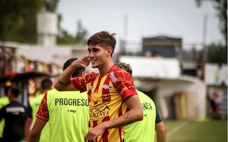 Boa aposta? Dirigente de clube uruguaio fala sobre Valentín Adamo, atacante cotado no Botafogo
