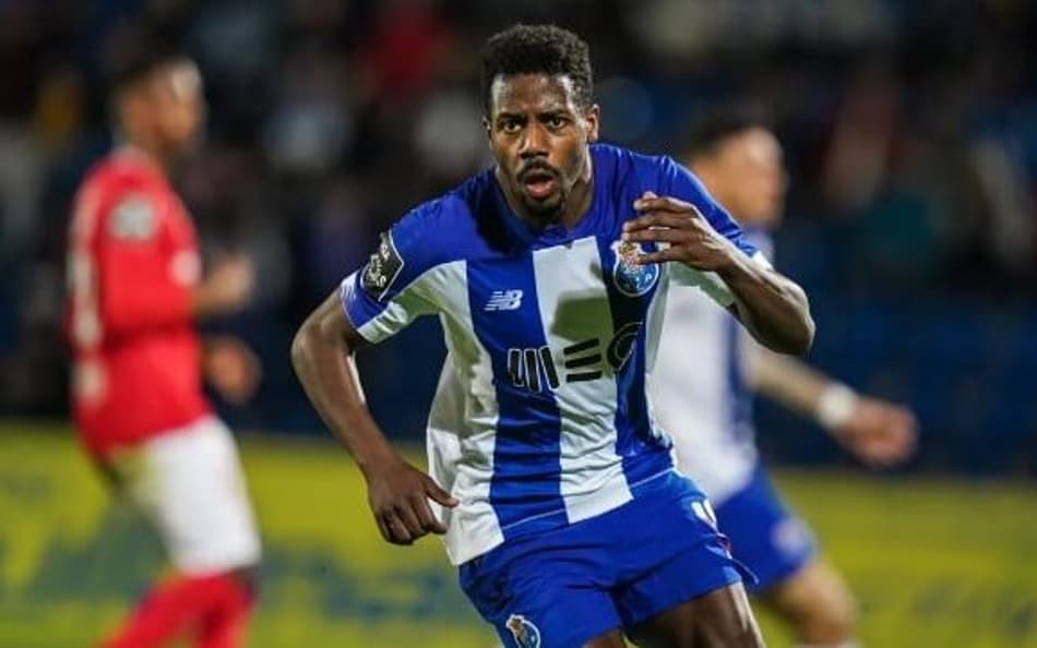 Botafogo muda perfil de sua procura por um lateral no mercado e descarta Wilson Manafá