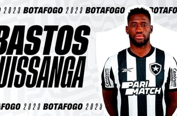 Botafogo oficializa contratação do zagueiro Bastos
