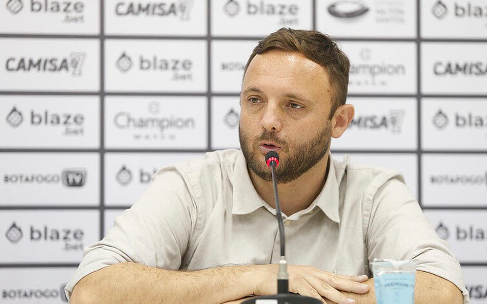Botafogo questionará CBF por conta do pênalti não marcado na Arena da Baixada