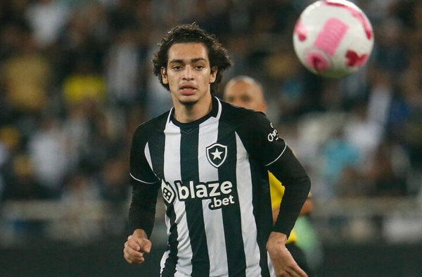 Botafogo recebe proposta milionária de clube inglês por Matheus Nascimento, diz site