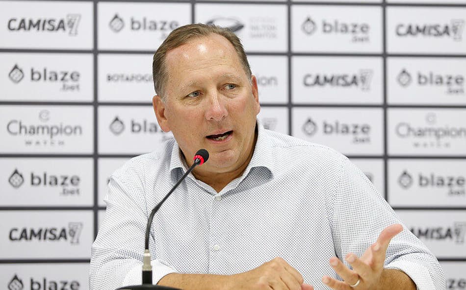 Botafogo: Textor rompe com a Libra, defende presidente do Flamengo e revela planos