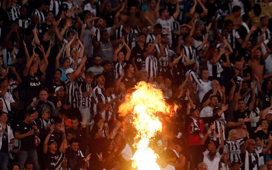 Botafogo x Corinthians: clube inicia venda de ingressos com promoção especial para as mães