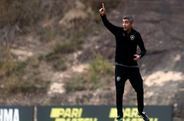 Bruno Lage indica variações no Botafogo para confronto decisivo com o Guaraní, do Paraguai; veja provável escalação!