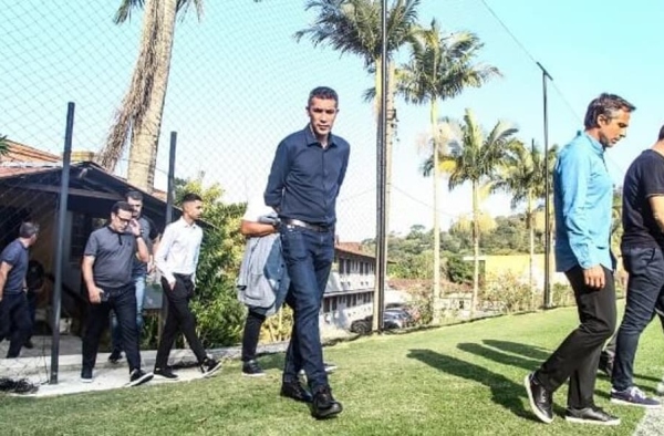 Bruno Lage tem seu primeiro contato com o elenco e inicia seu trabalho à frente do Botafogo; saiba os detalhes