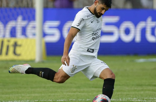 Bruno Méndez aguarda janela na Europa antes de responder proposta de renovação do Corinthians