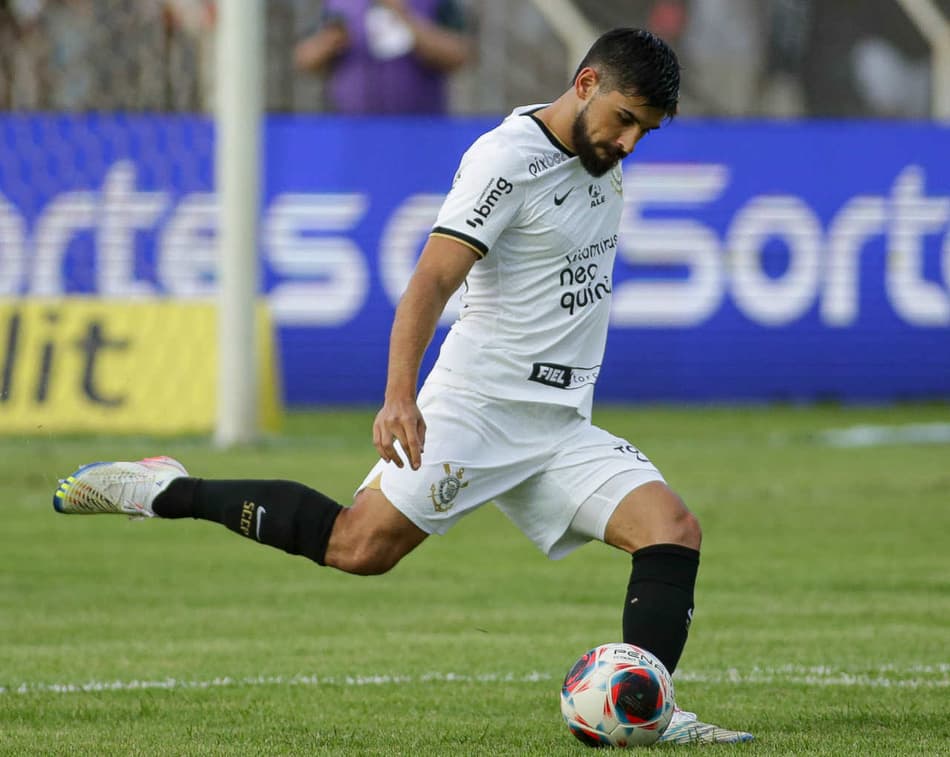 Bruno Méndez aguarda janela na Europa antes de responder proposta de renovação do Corinthians