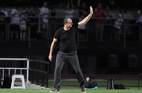 Caiu! São Paulo confirma a saída de Rogério Ceni