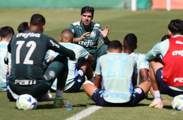 Caráter, respeito, trabalho… Entenda como Abel Ferreira molda seu elenco no Palmeiras