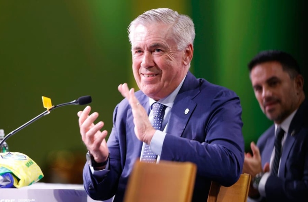 Carlo Ancelotti é convidado por escola de samba do Rio; veja