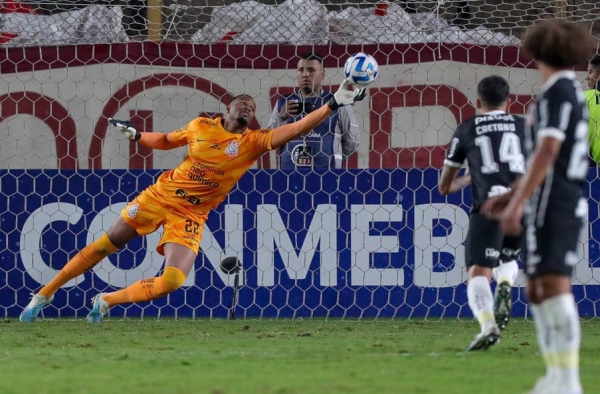 Carlos Miguel supera Dida, Cássio e Ronaldo Giovanelli em invencibilidade no Corinthians