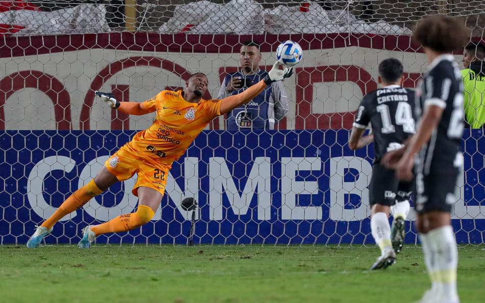 Carlos Miguel supera Dida, Cássio e Ronaldo Giovanelli em invencibilidade no Corinthians