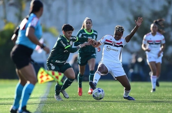 Com gol ‘ao apagar das luzes’, São Paulo e Palmeiras empatam no primeiro jogo das quartas de final do Brasileirão Feminino