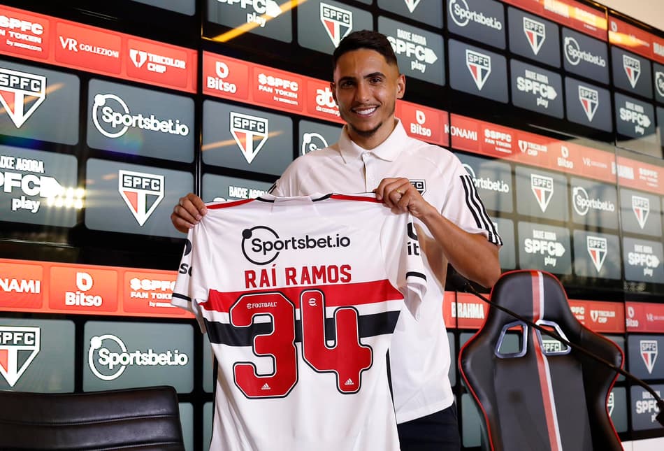 Com nome de ídolo e querendo conquistar espaço, Raí Ramos é apresentado no São Paulo: ‘Quero fazer história’