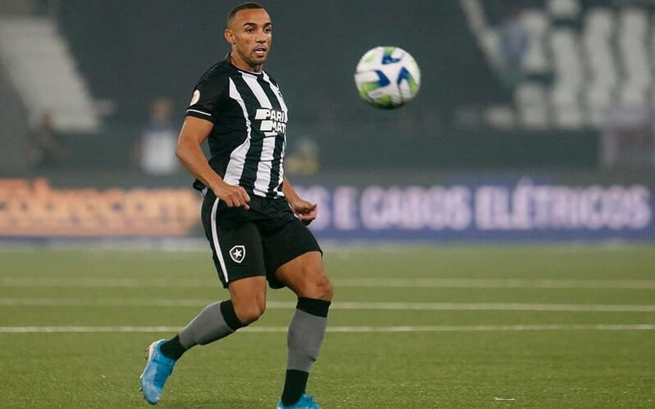 Com retorno de Marçal, Botafogo divulga os relacionados para o confronto decisivo com o Defensa Y Justicia