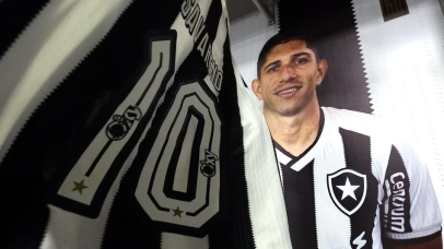 Com retorno de Savarino, Botafogo está escalado para duelo com a Universidad de Chile