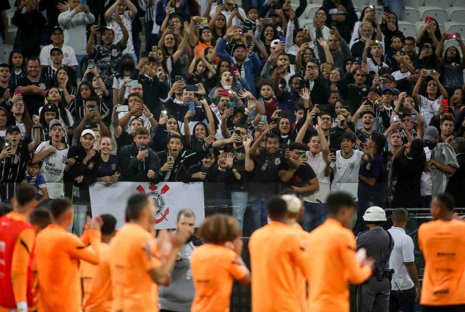 Com treino aberto, Corinthians inicia decisão por vaga na final da Copa do Brasil mesmo antes da bola rolar