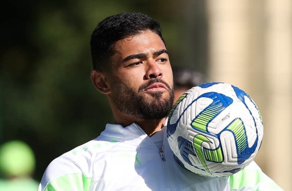Conmebol suspende Bruno Tabata por suposto ato racista; Palmeiras vê como erro e vai recorrer