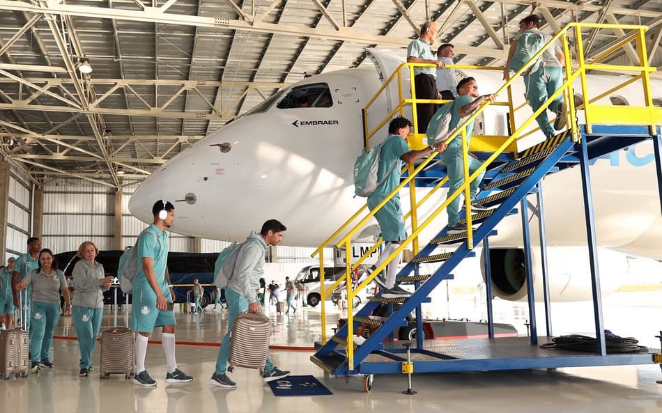 Conselheiros do Palmeiras pedem discussão no COF por mais transparência com avião de Leila