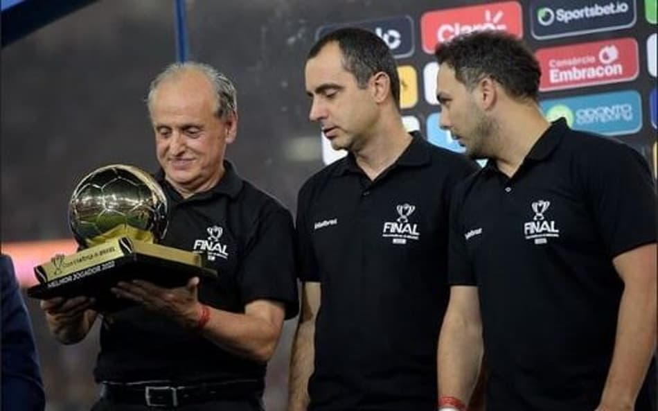 Consórcio combina com futebol? Embracon convoca Cafu e marca presença na Copa do Nordeste e Paulistão