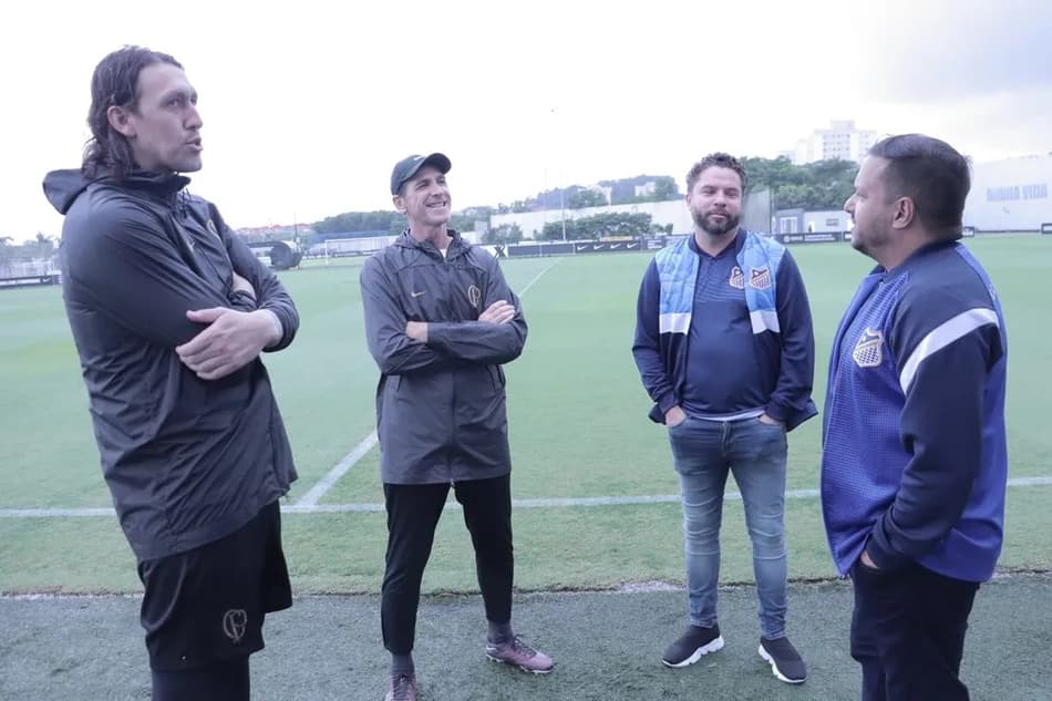 Corinthians dá força para o Água Santa antes do time de Diadema enfrentar o Palmeiras na final do Paulistão